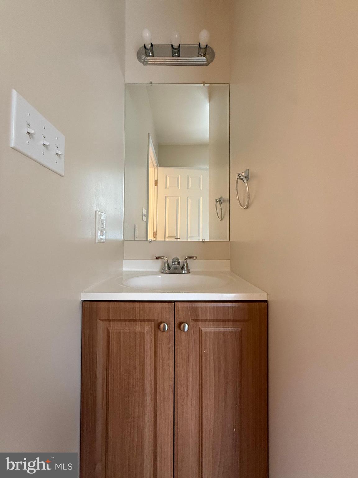 KINGS POINT - Residential Lease