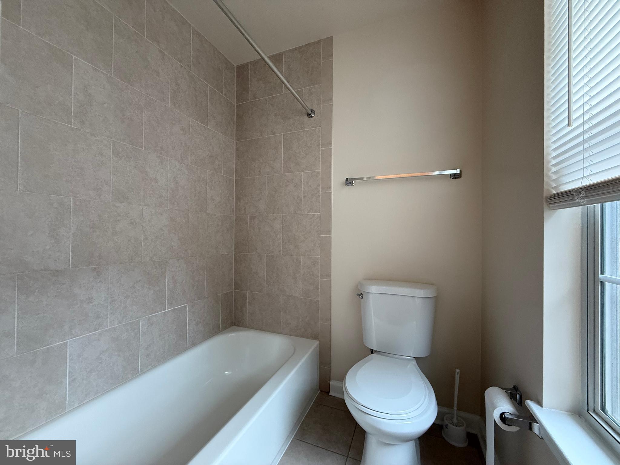 KINGS POINT - Residential Lease