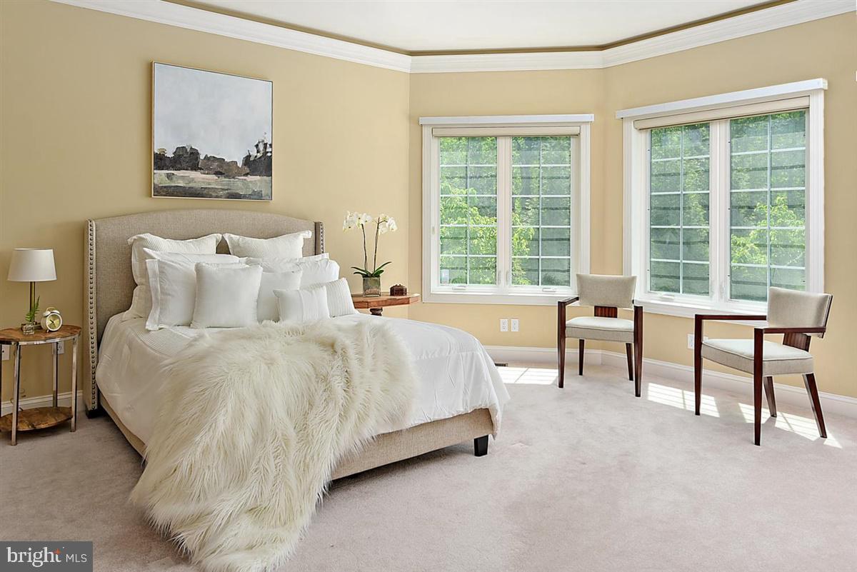 HARBOR POINTE - Residential