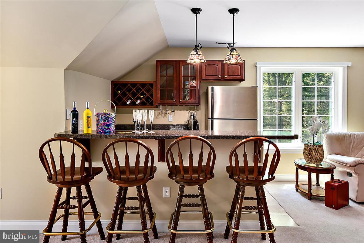 HARBOR POINTE - Residential