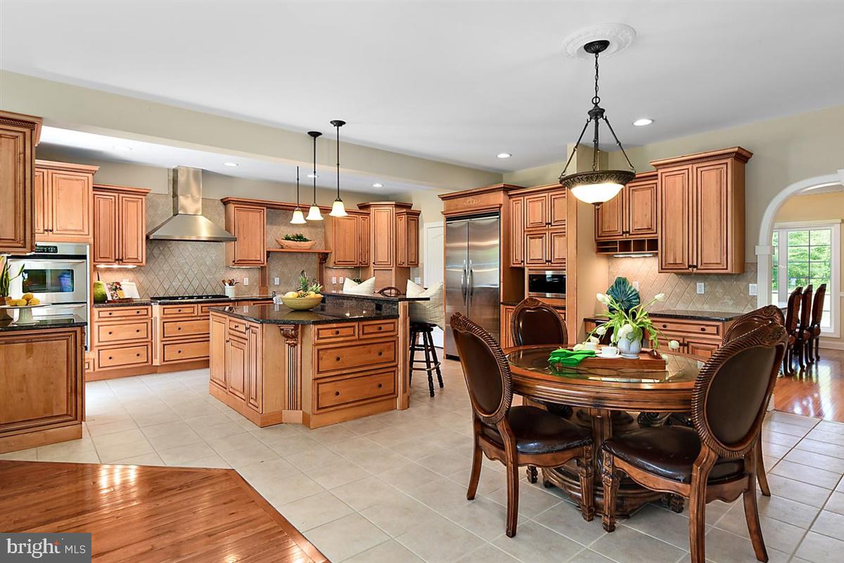 HARBOR POINTE - Residential