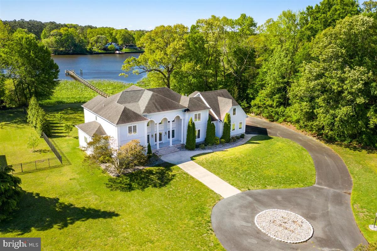 HARBOR POINTE - Residential