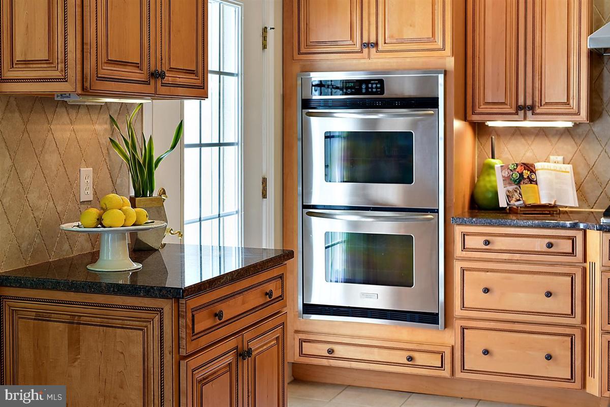 HARBOR POINTE - Residential