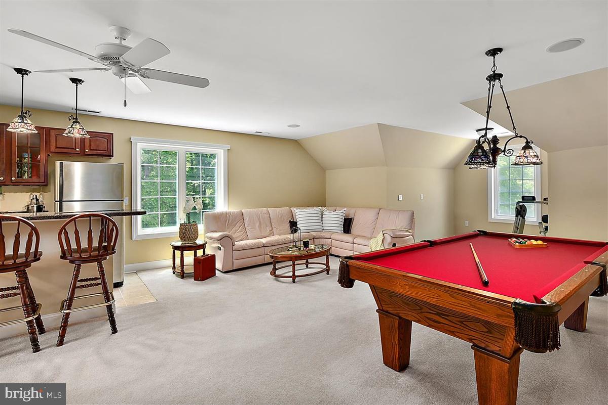 HARBOR POINTE - Residential