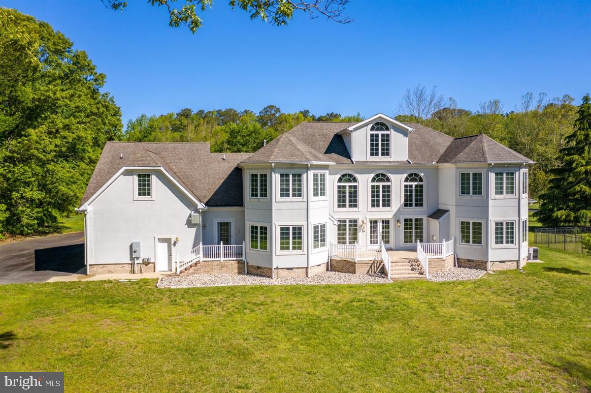 HARBOR POINTE - Residential