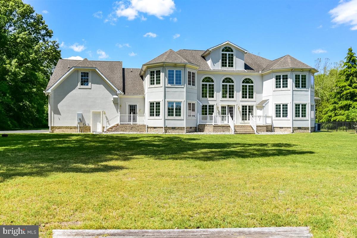 HARBOR POINTE - Residential