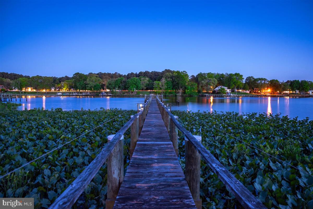 HARBOR POINTE - Residential