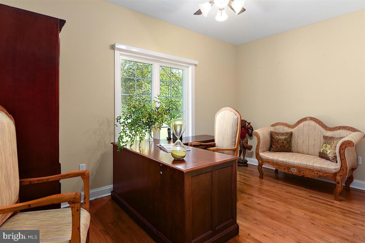 HARBOR POINTE - Residential