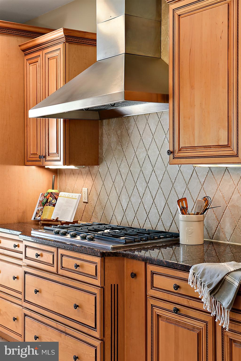 HARBOR POINTE - Residential