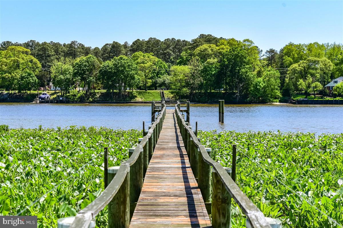 HARBOR POINTE - Residential