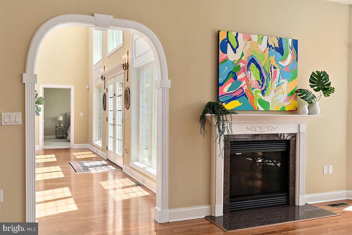 HARBOR POINTE - Residential