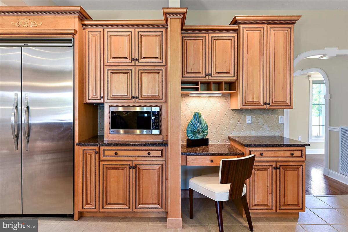 HARBOR POINTE - Residential