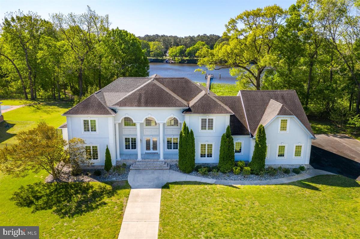 HARBOR POINTE - Residential