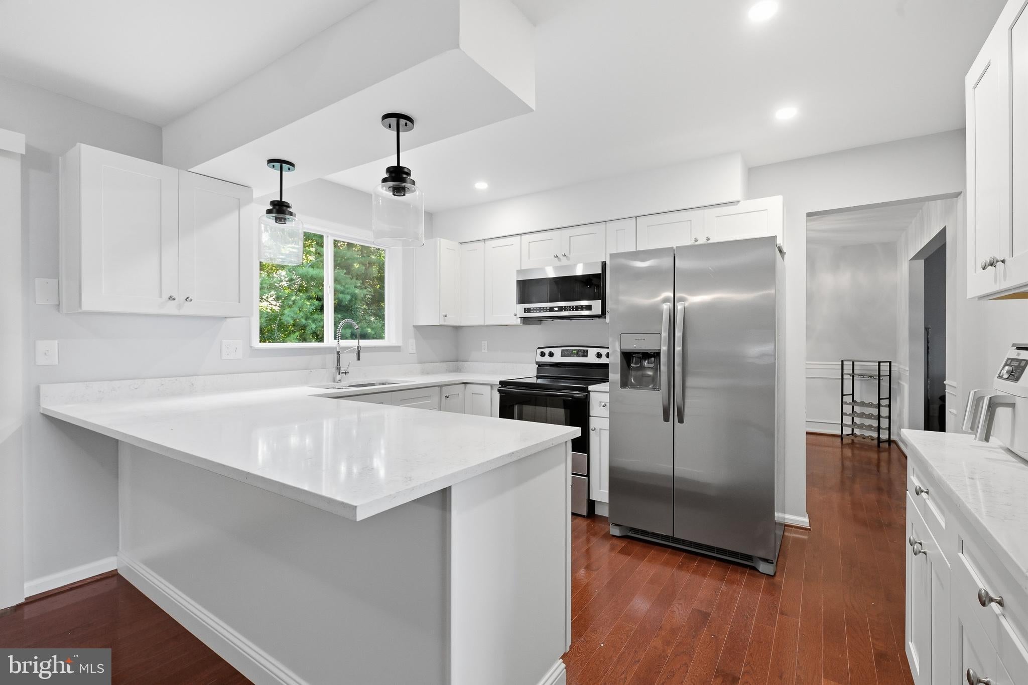 214 NORTHDOWN DRIVE