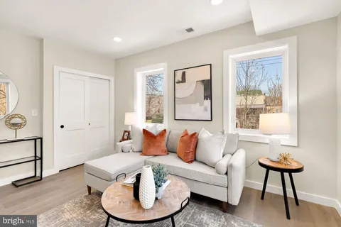 2639 41st Street NW Unit 5, Washington, DC 20007 - MLS#: DCDC2195610