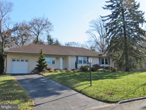 Photo of 4134 Twynnwood Road, LAFAYETTE HILL, PA 19444 (MLS # PAMC2193956)