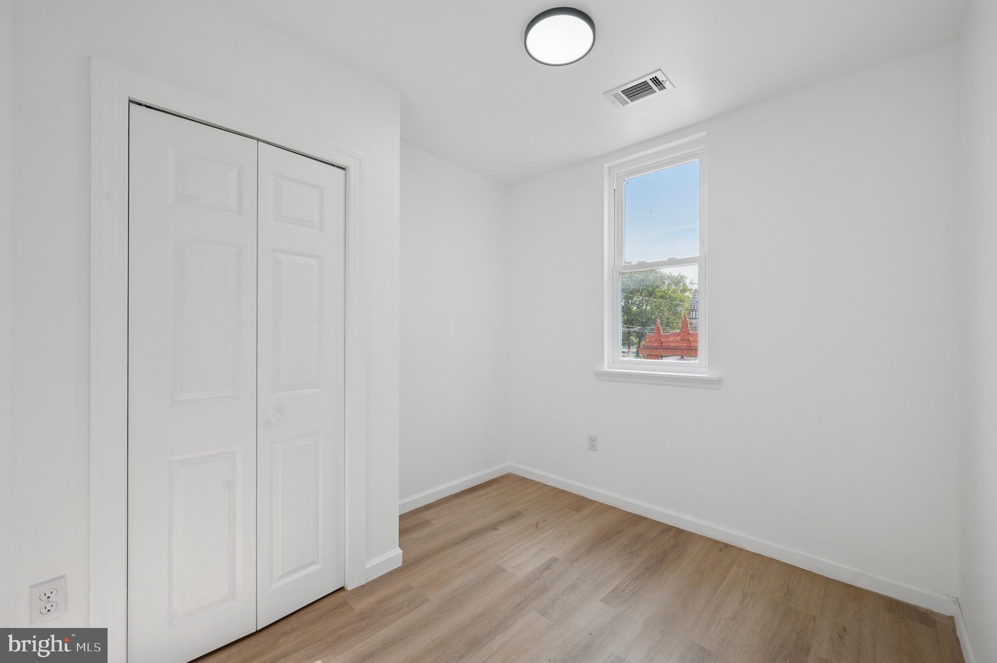 WHITMAN - Residential