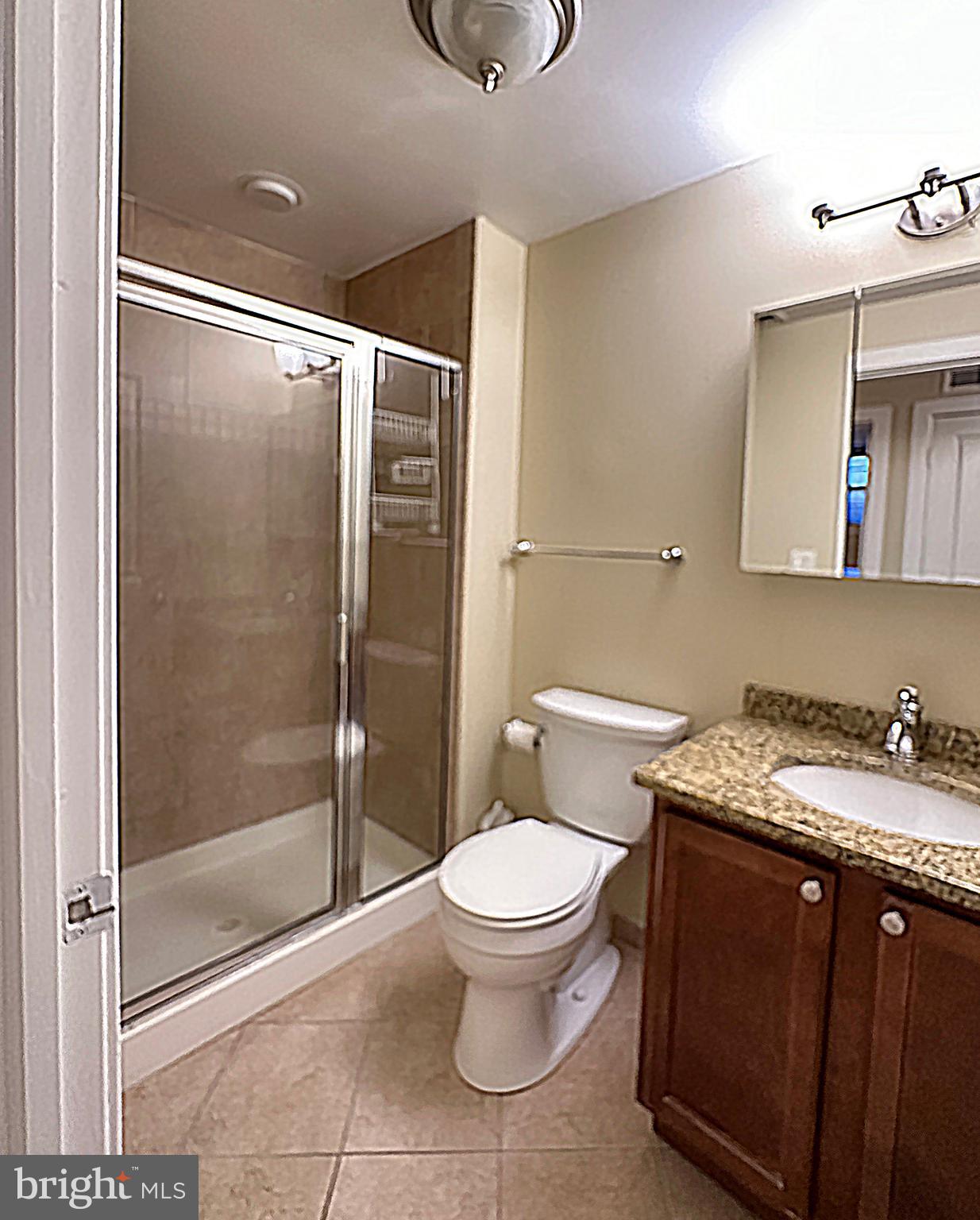 UNIVERSITY CITY - Residential Lease