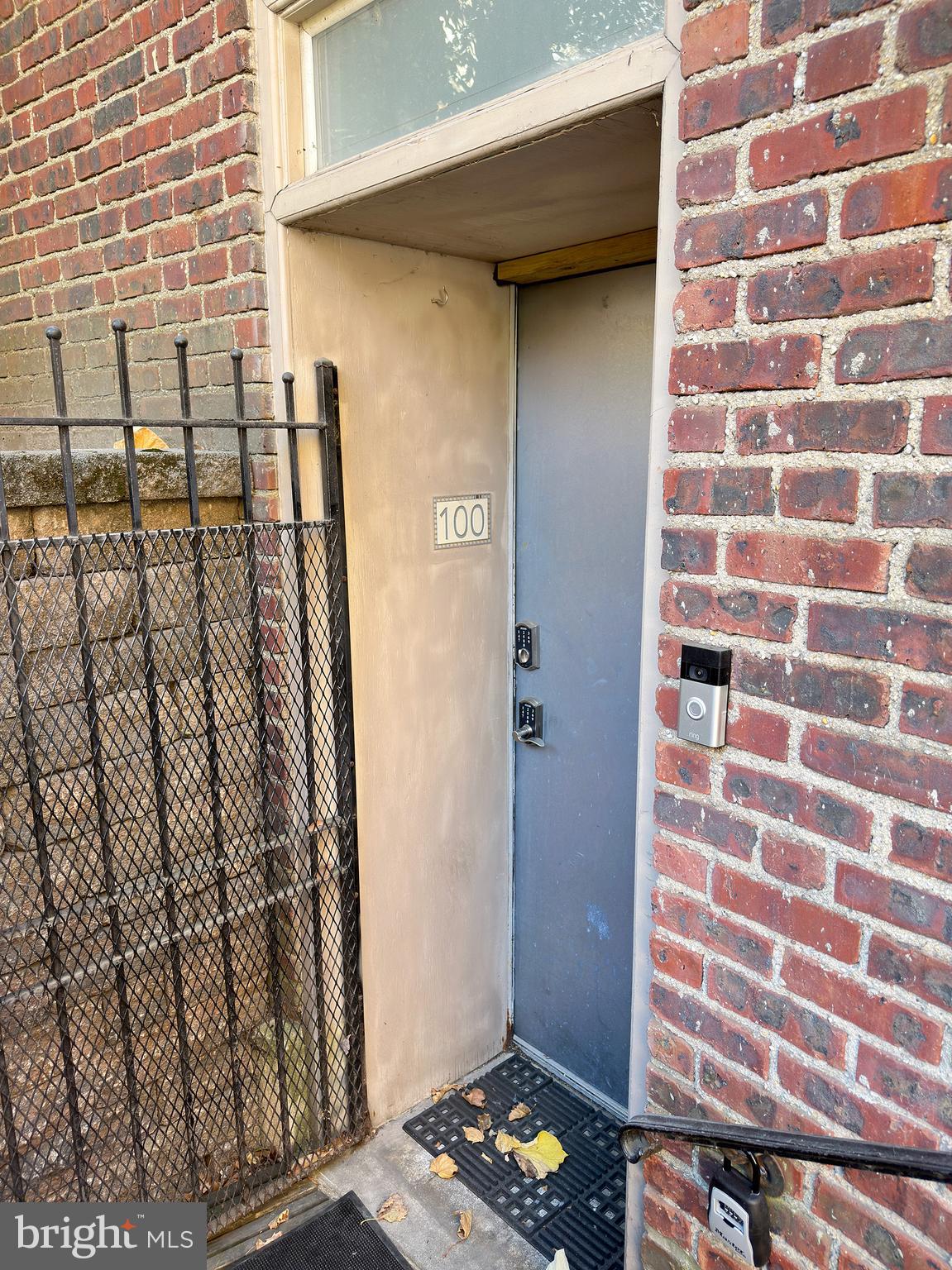 UNIVERSITY CITY - Residential Lease