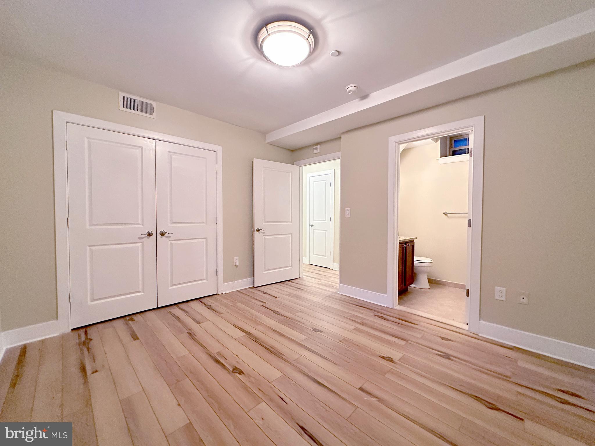 UNIVERSITY CITY - Residential Lease