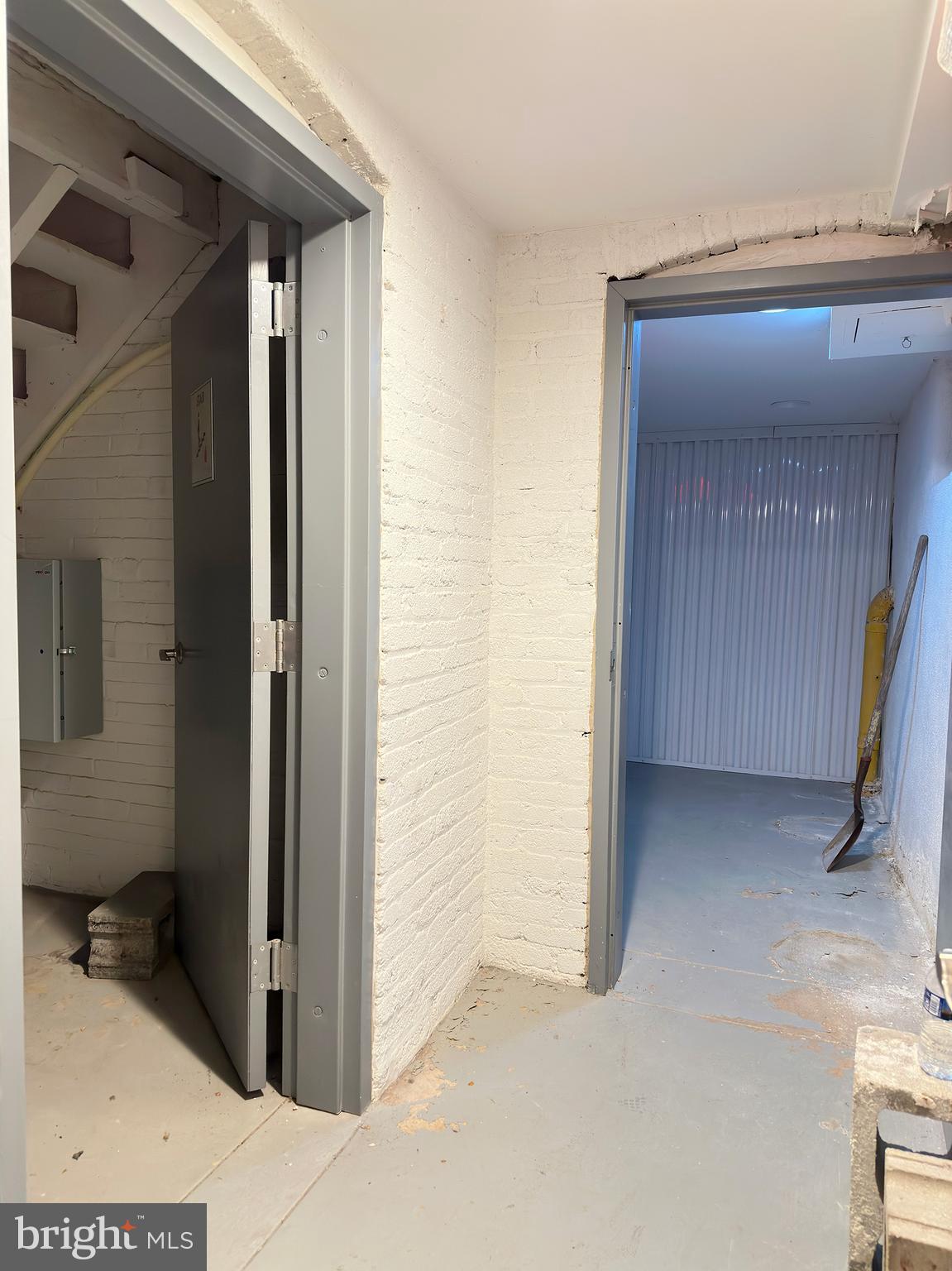 UNIVERSITY CITY - Residential Lease