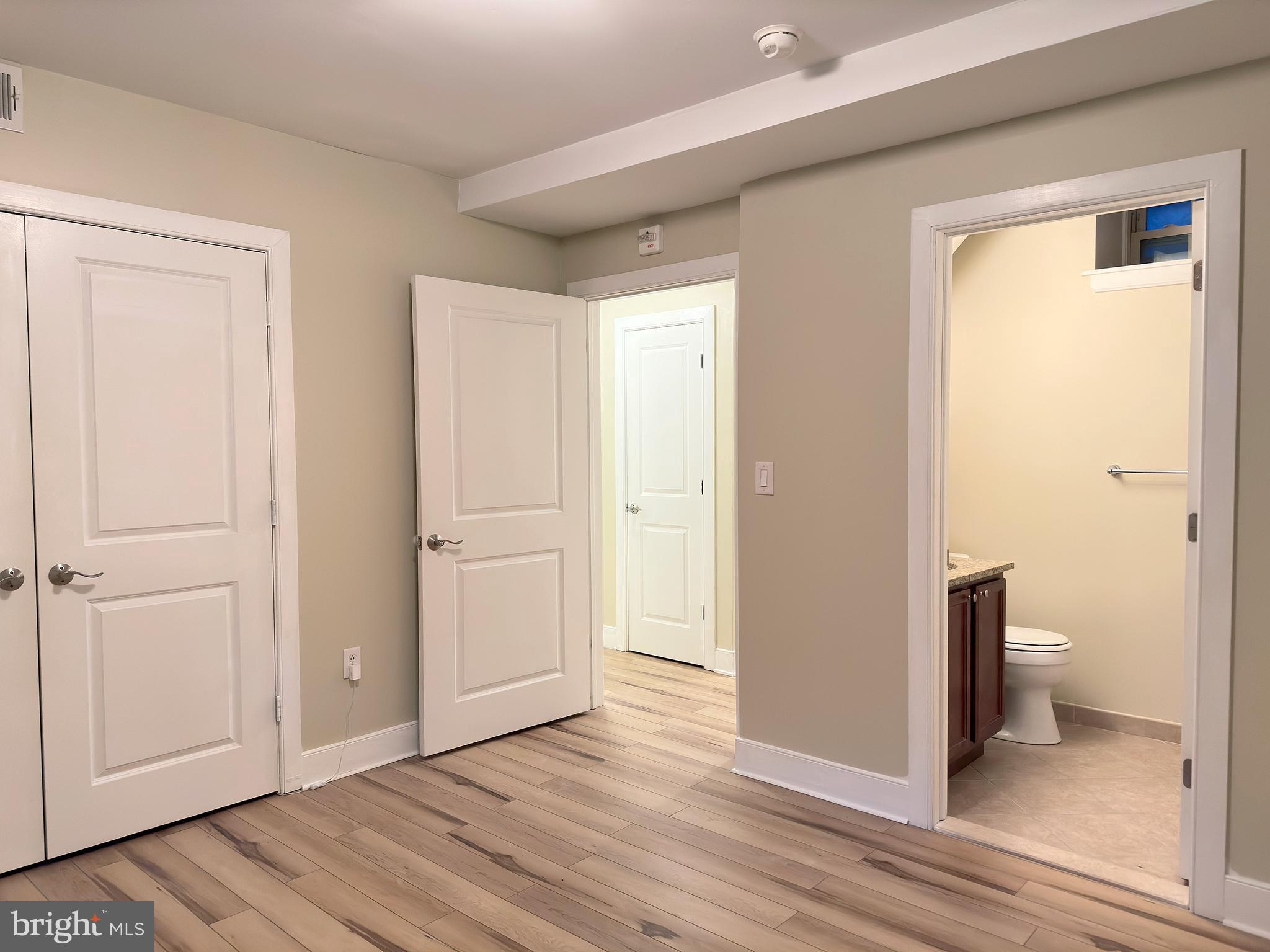 UNIVERSITY CITY - Residential Lease