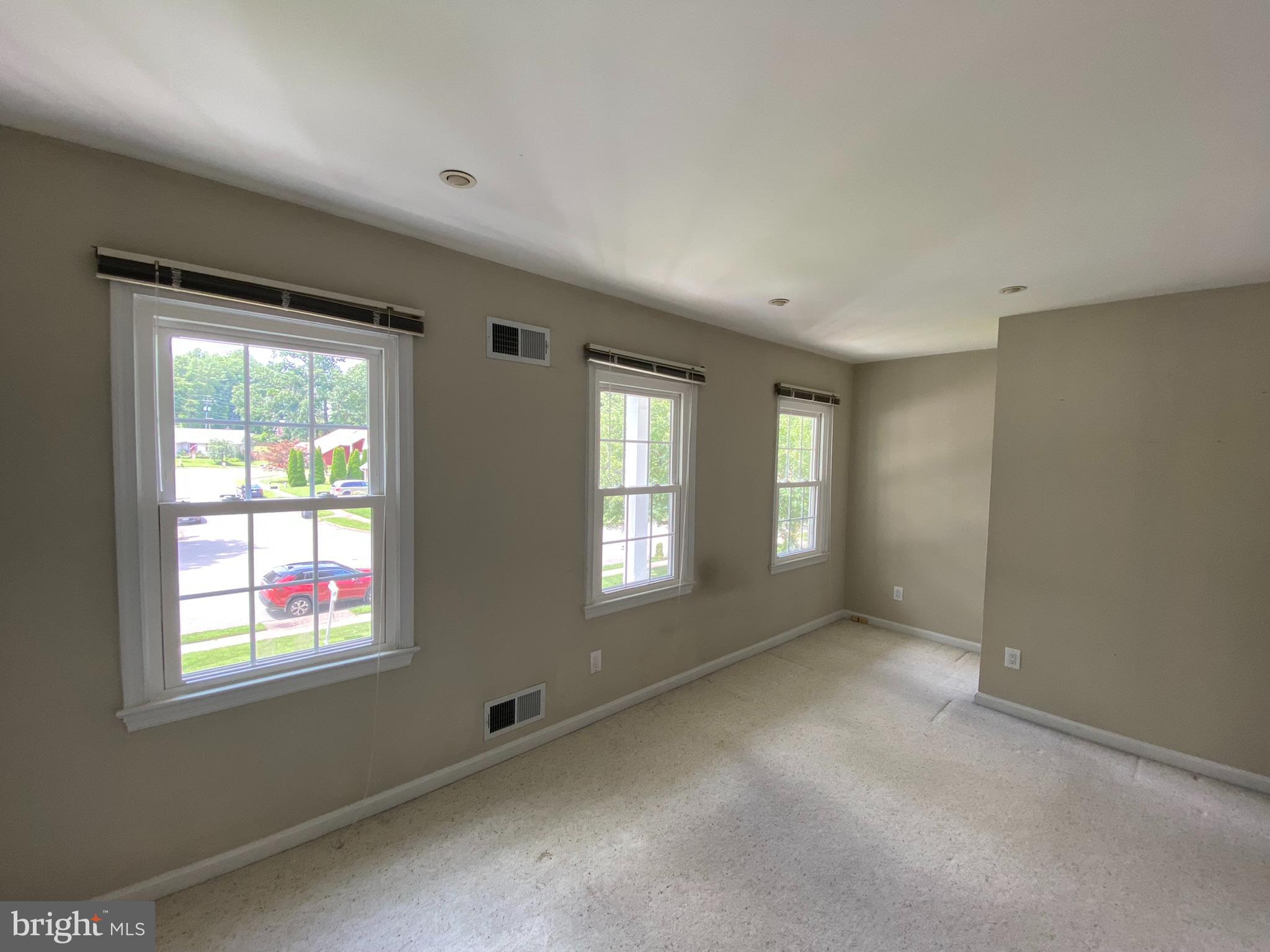 BENT TREE - Residential