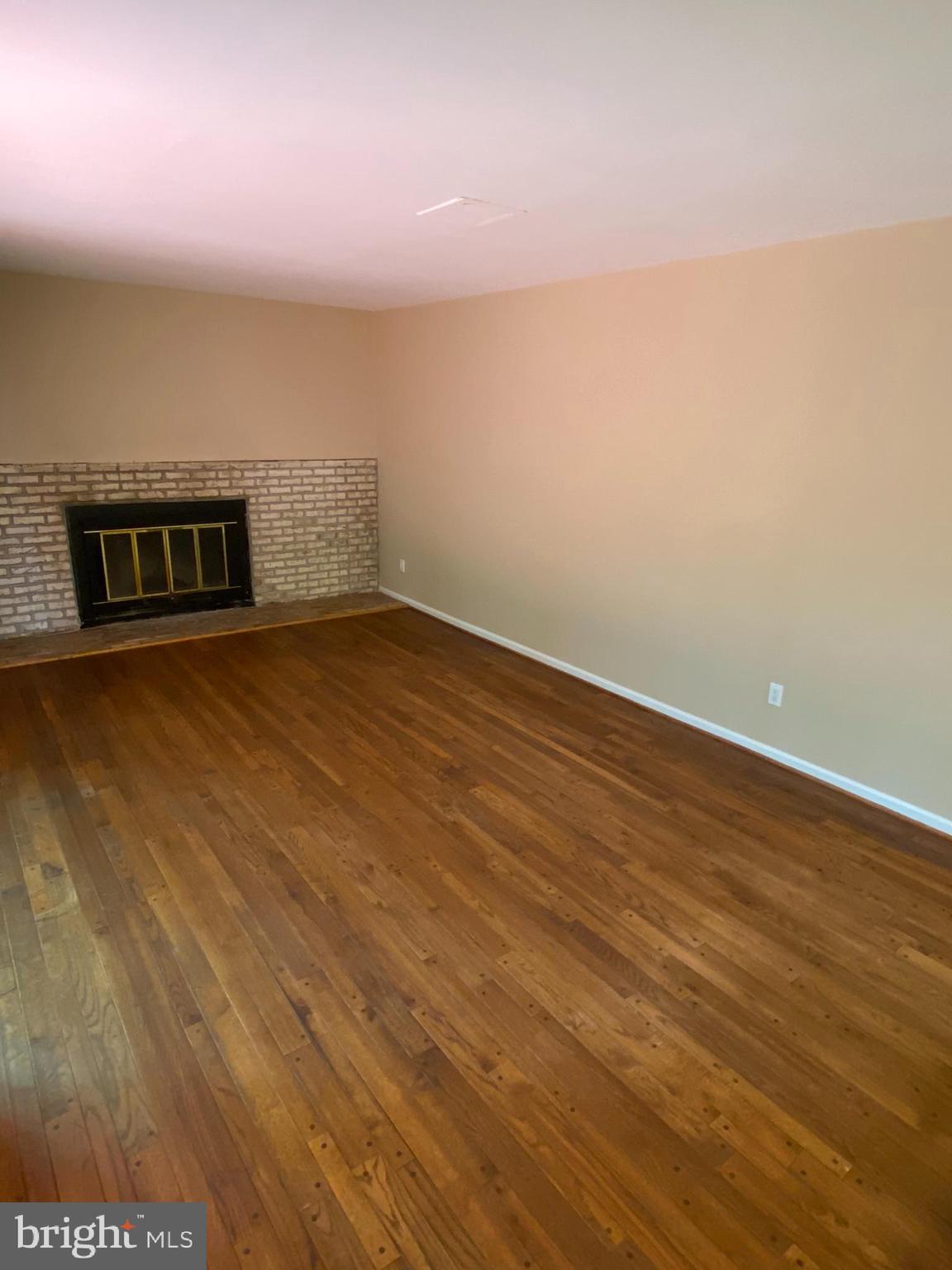 BENT TREE - Residential