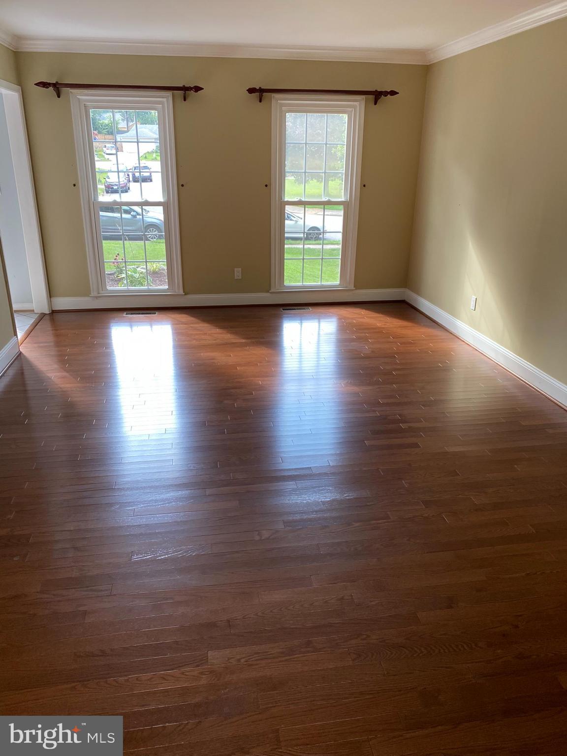 BENT TREE - Residential