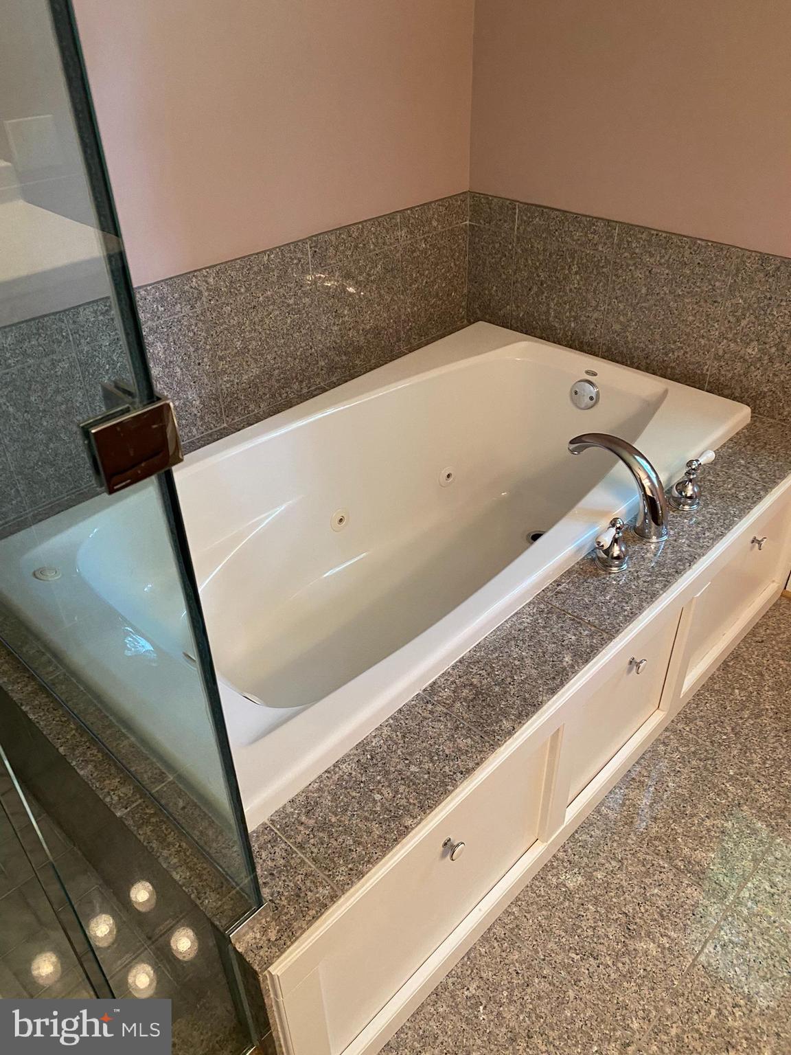 BENT TREE - Residential