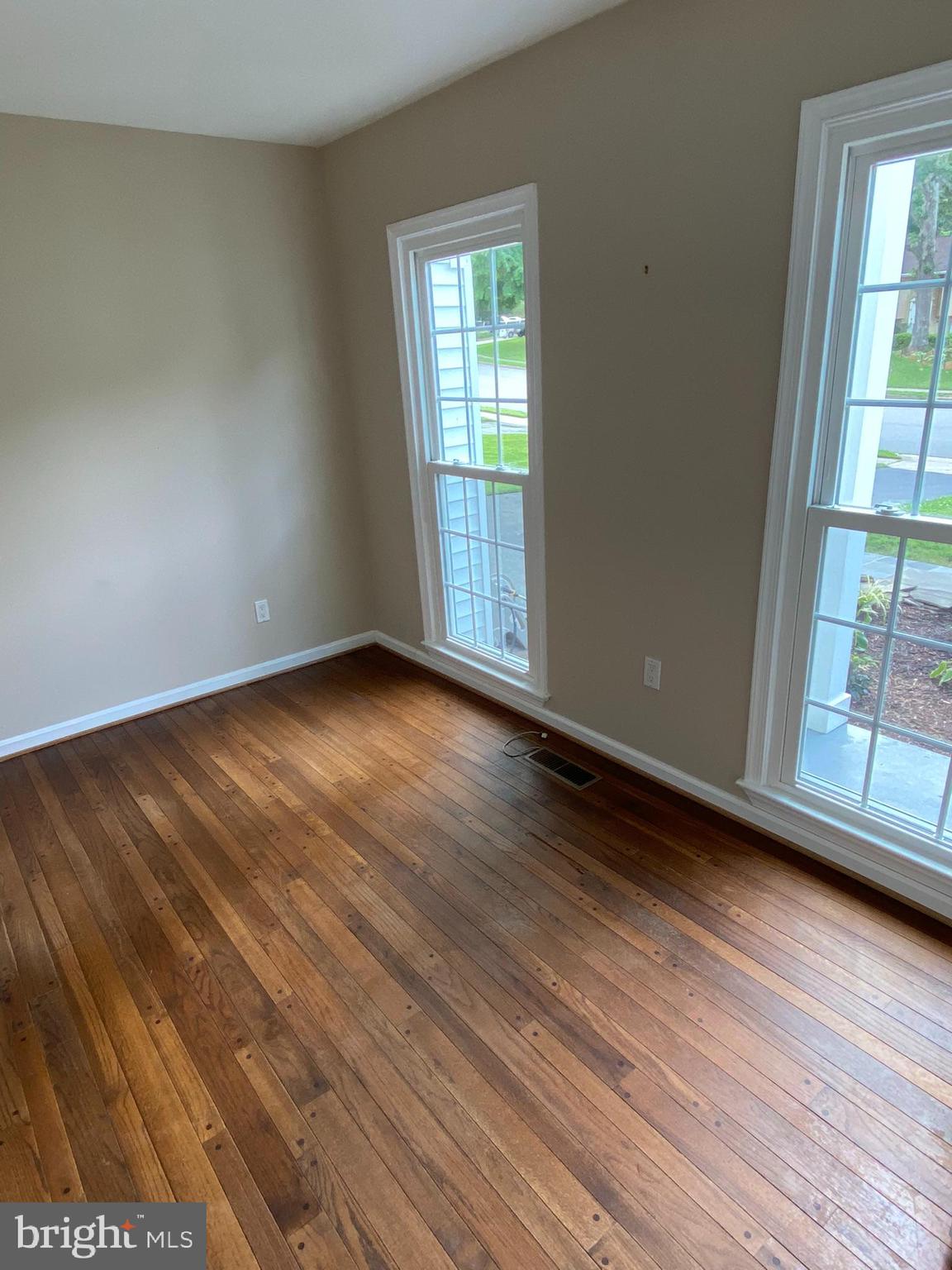 BENT TREE - Residential