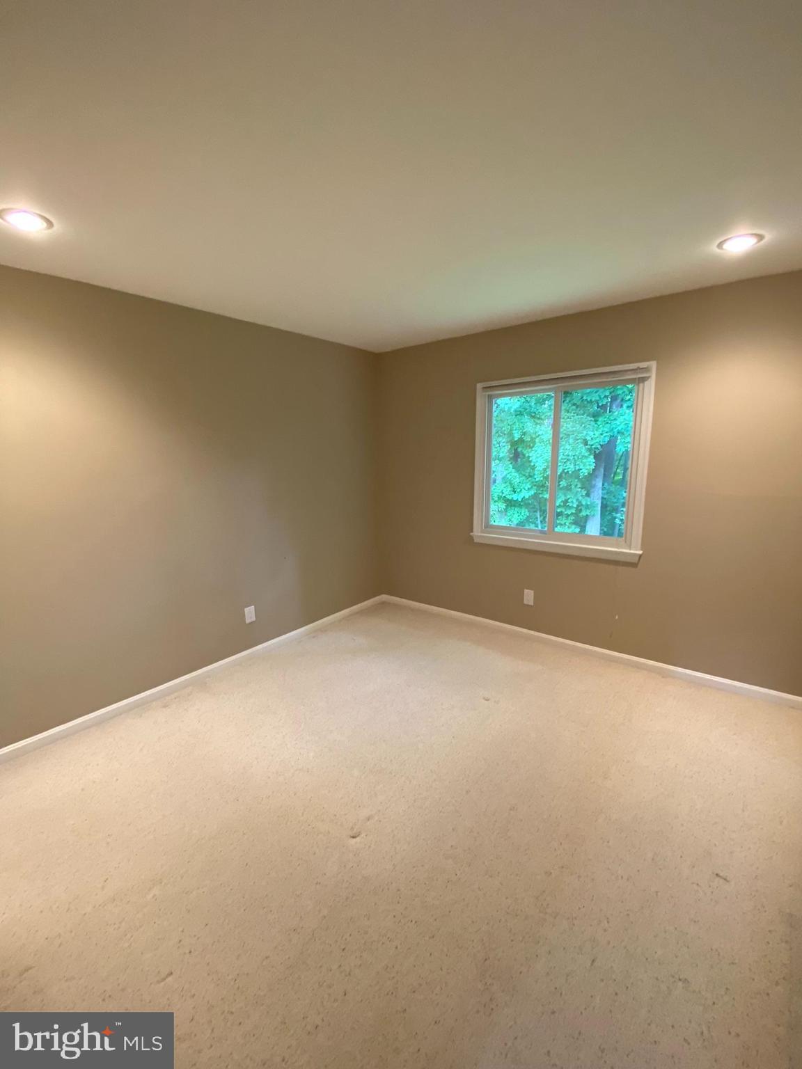 BENT TREE - Residential