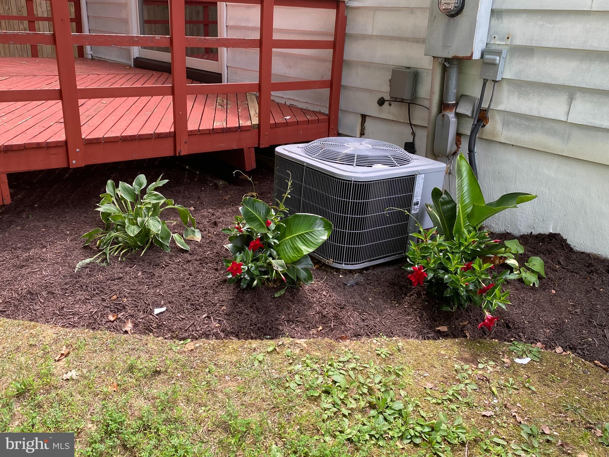 BENT TREE - Residential