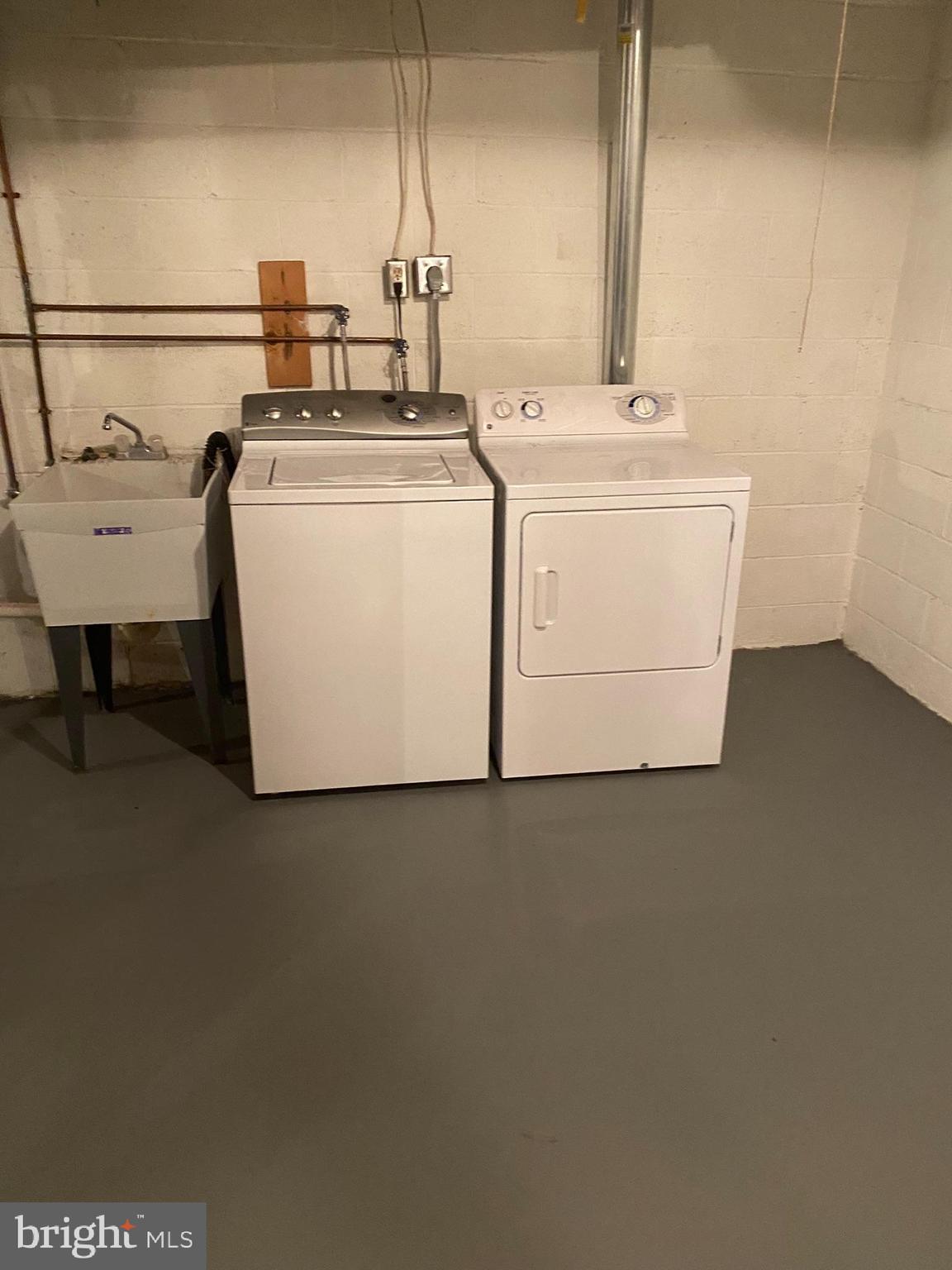 BENT TREE - Residential