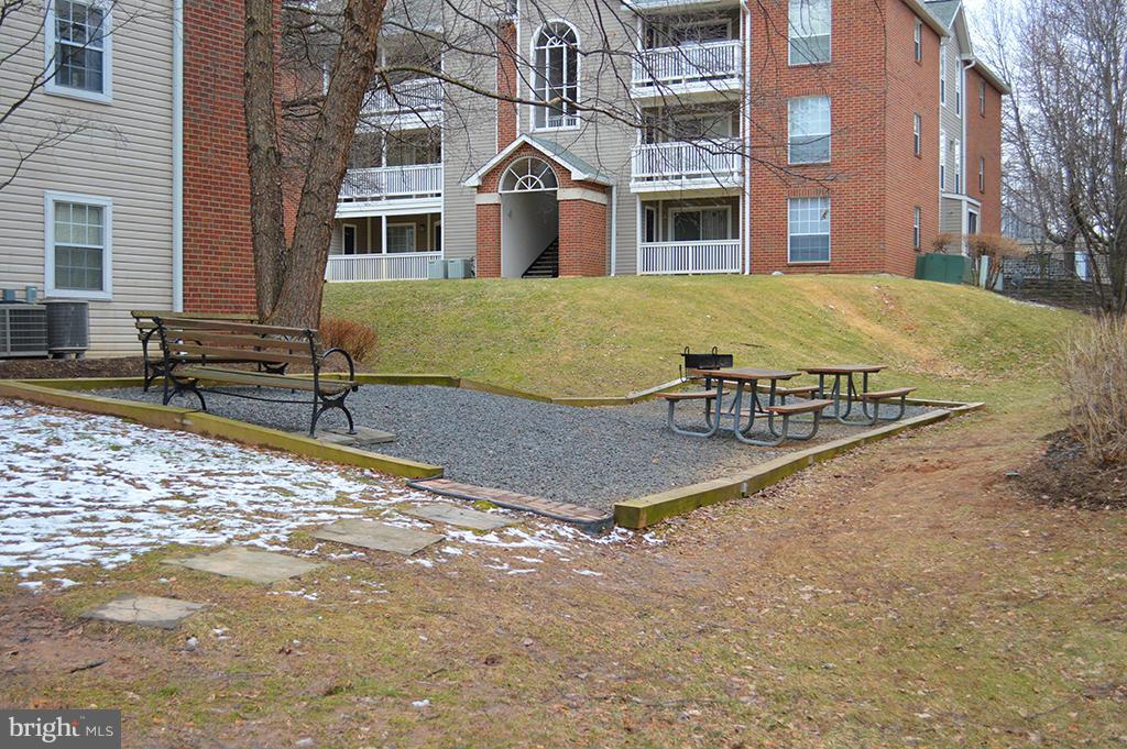 FOUNTAINS AT MCLEAN - Residential