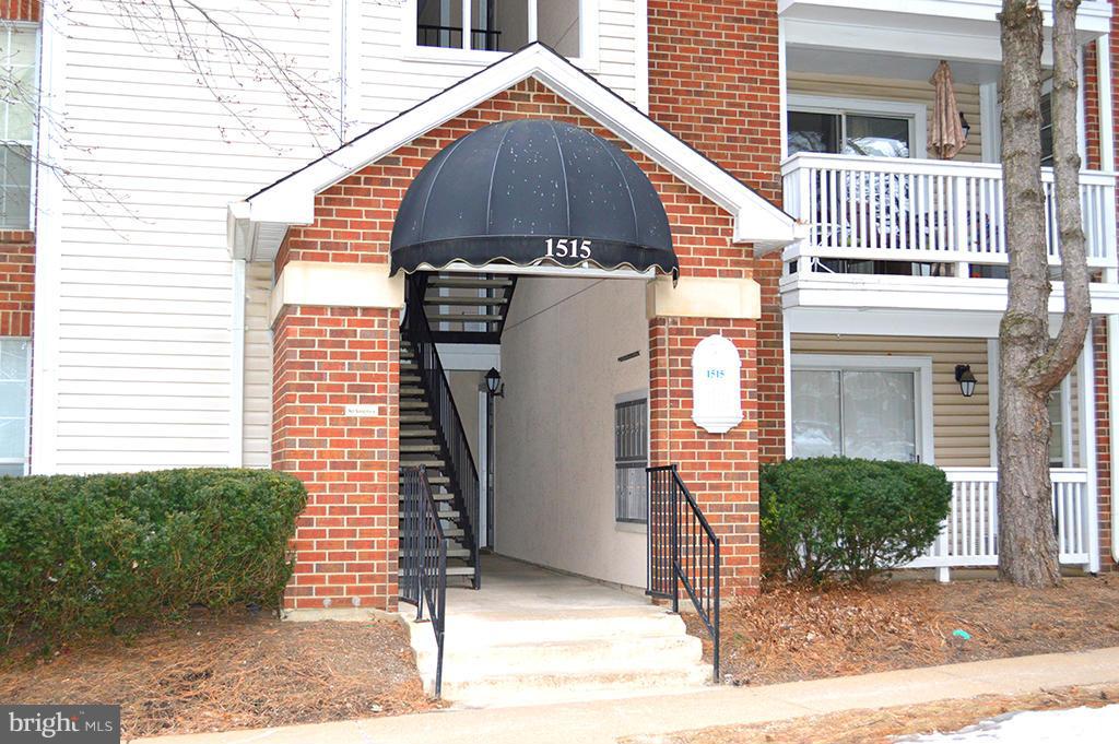 FOUNTAINS AT MCLEAN - Residential