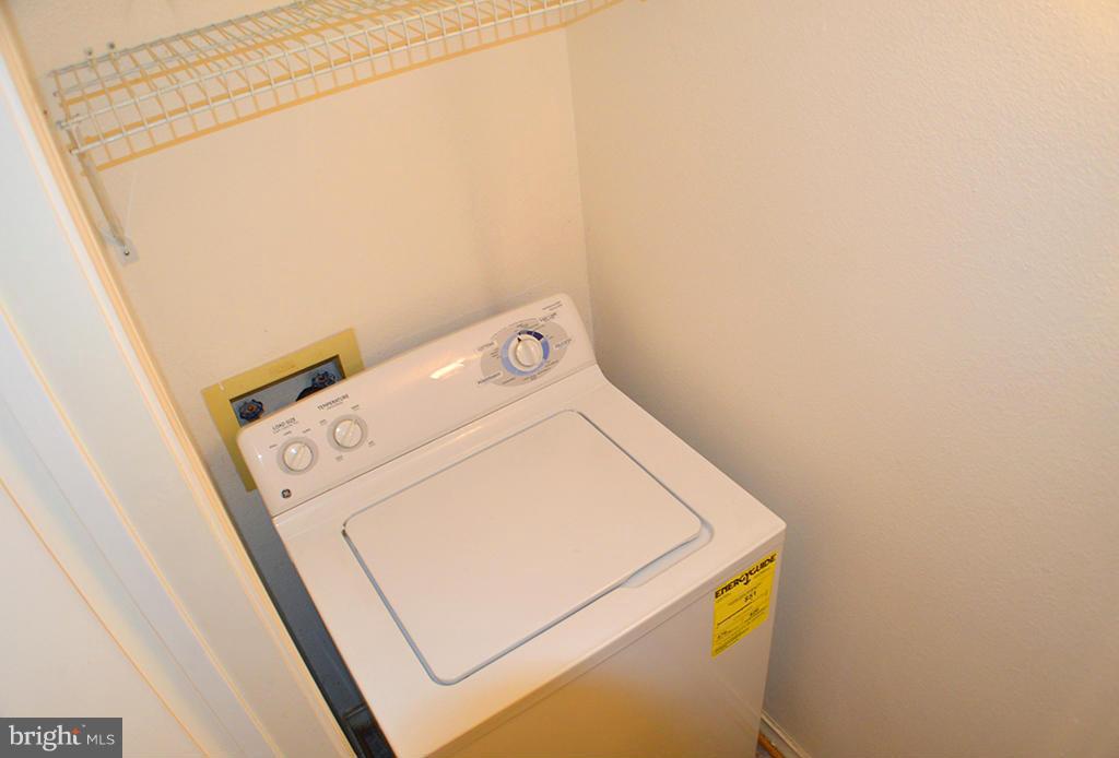 FOUNTAINS AT MCLEAN - Residential