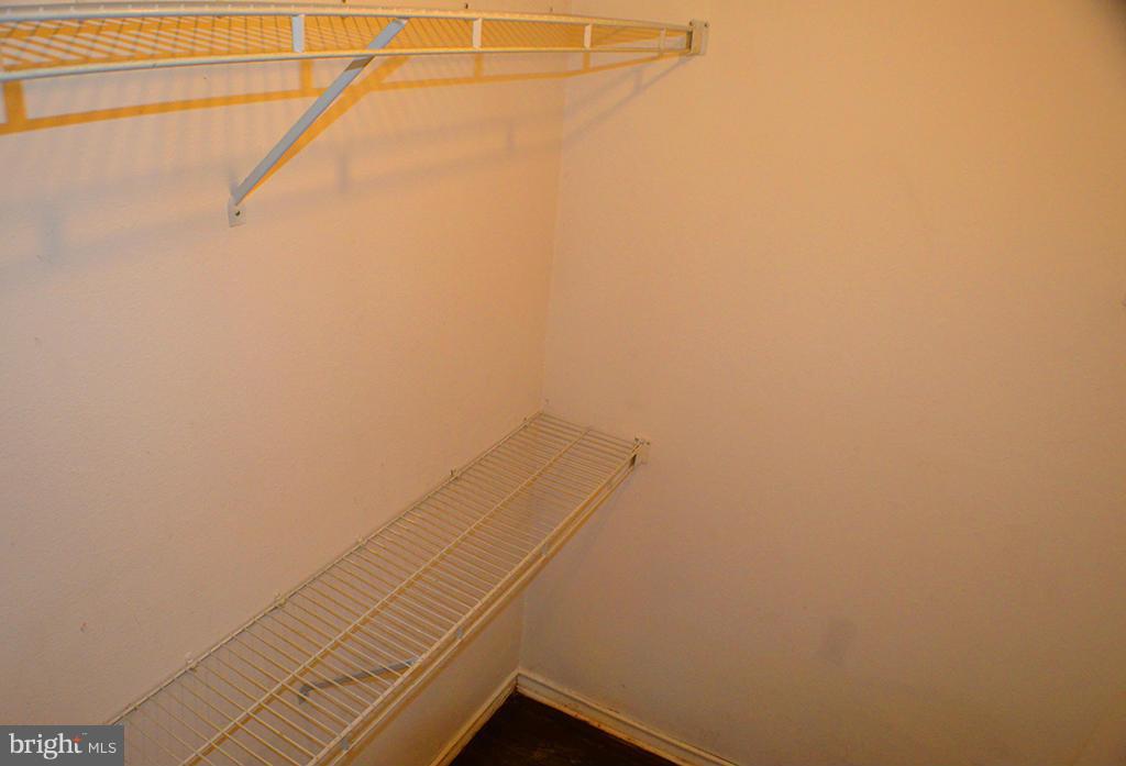 FOUNTAINS AT MCLEAN - Residential