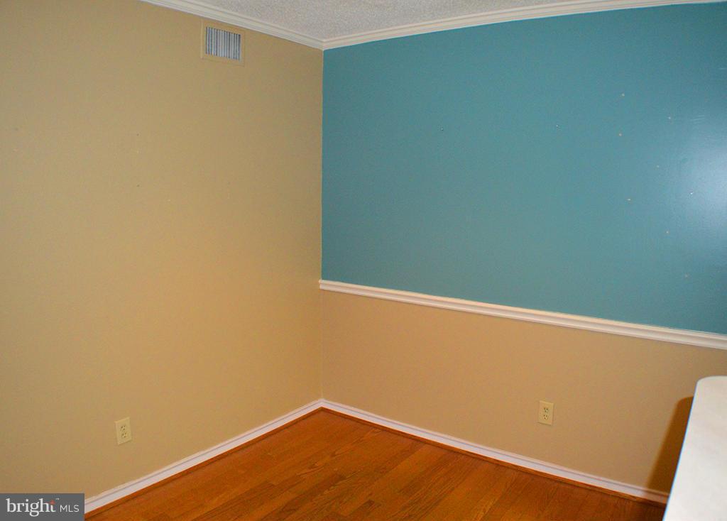 FOUNTAINS AT MCLEAN - Residential