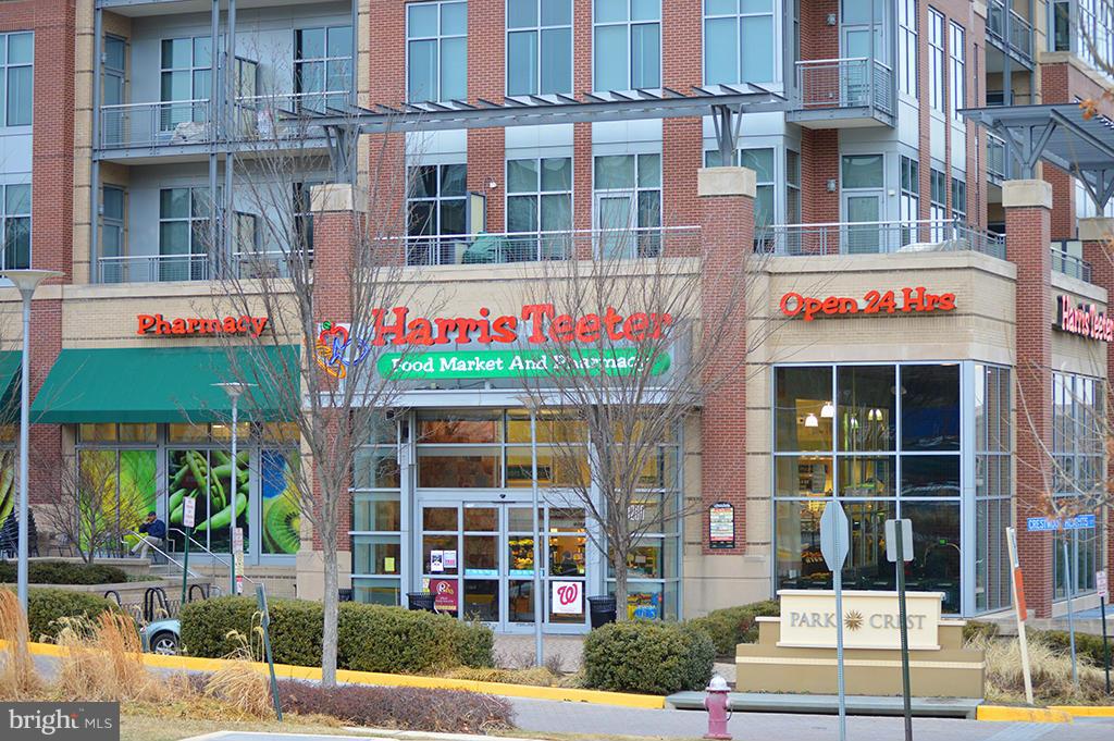 FOUNTAINS AT MCLEAN - Residential