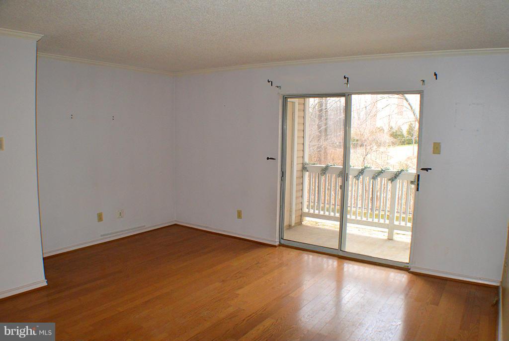 FOUNTAINS AT MCLEAN - Residential