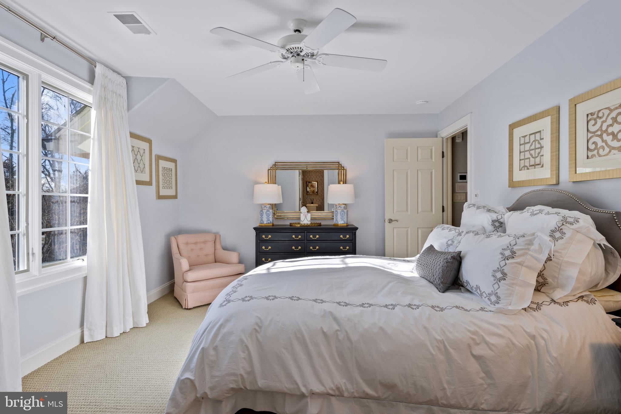 DORSAY - Residential