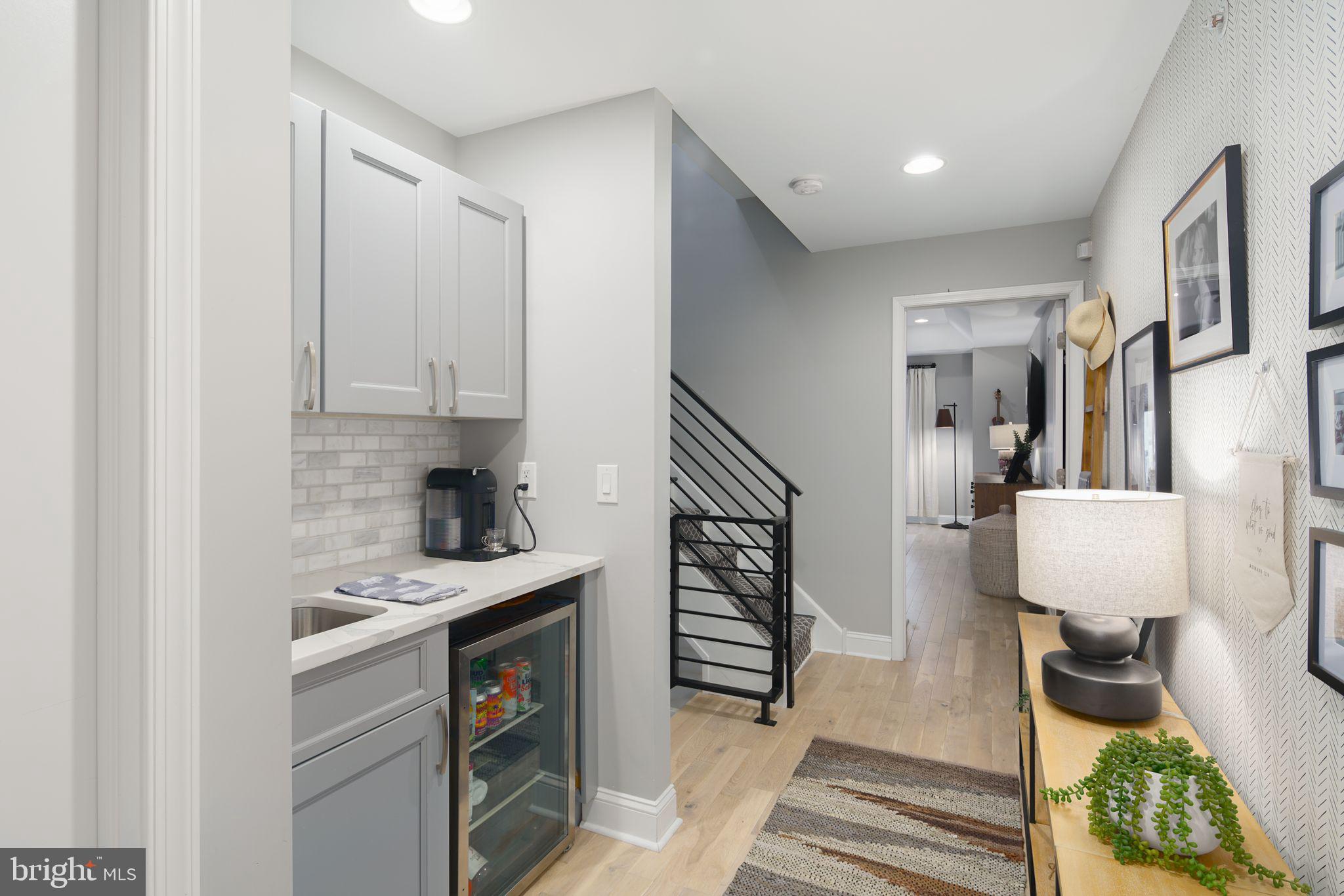 POINT BREEZE - Residential