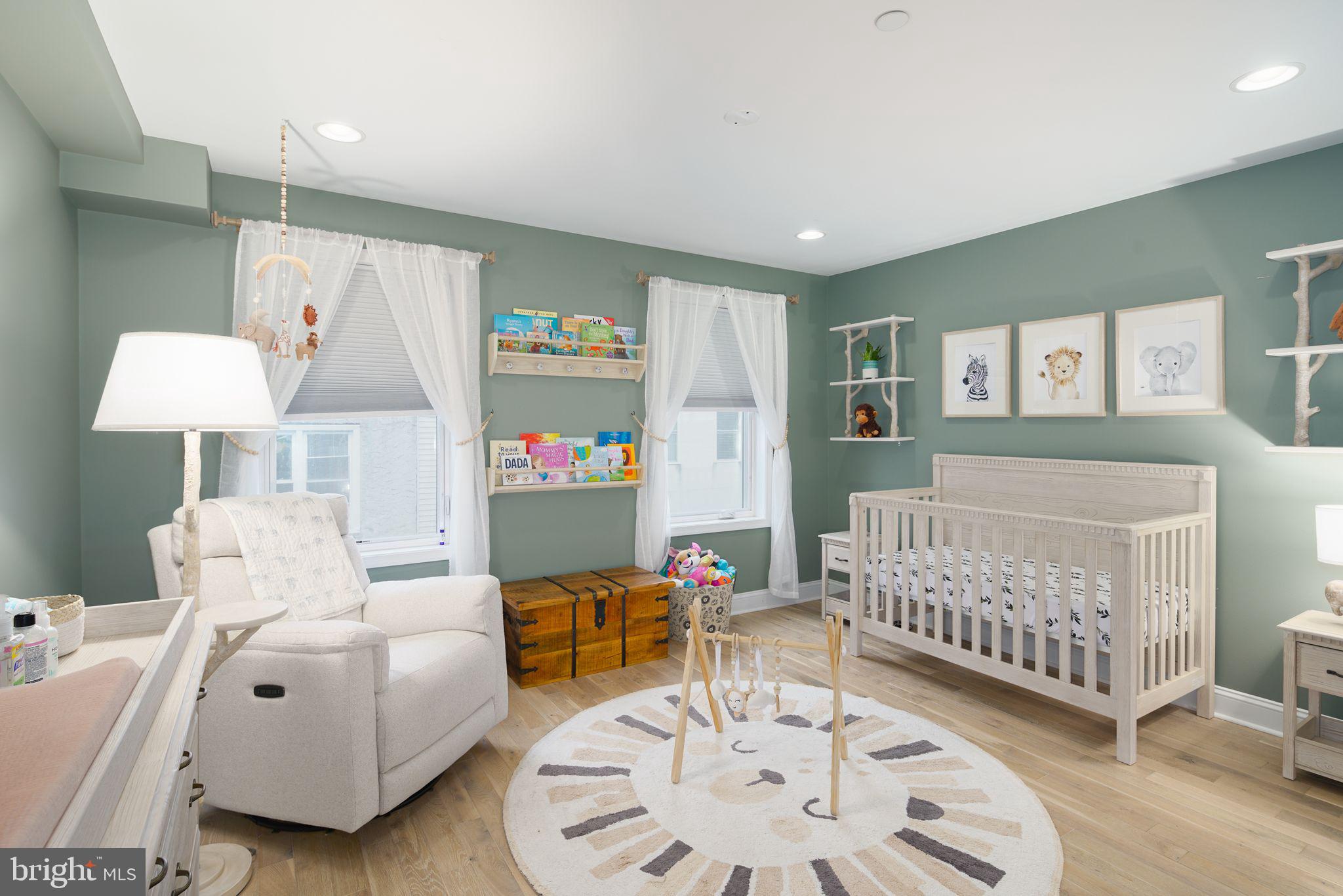 POINT BREEZE - Residential