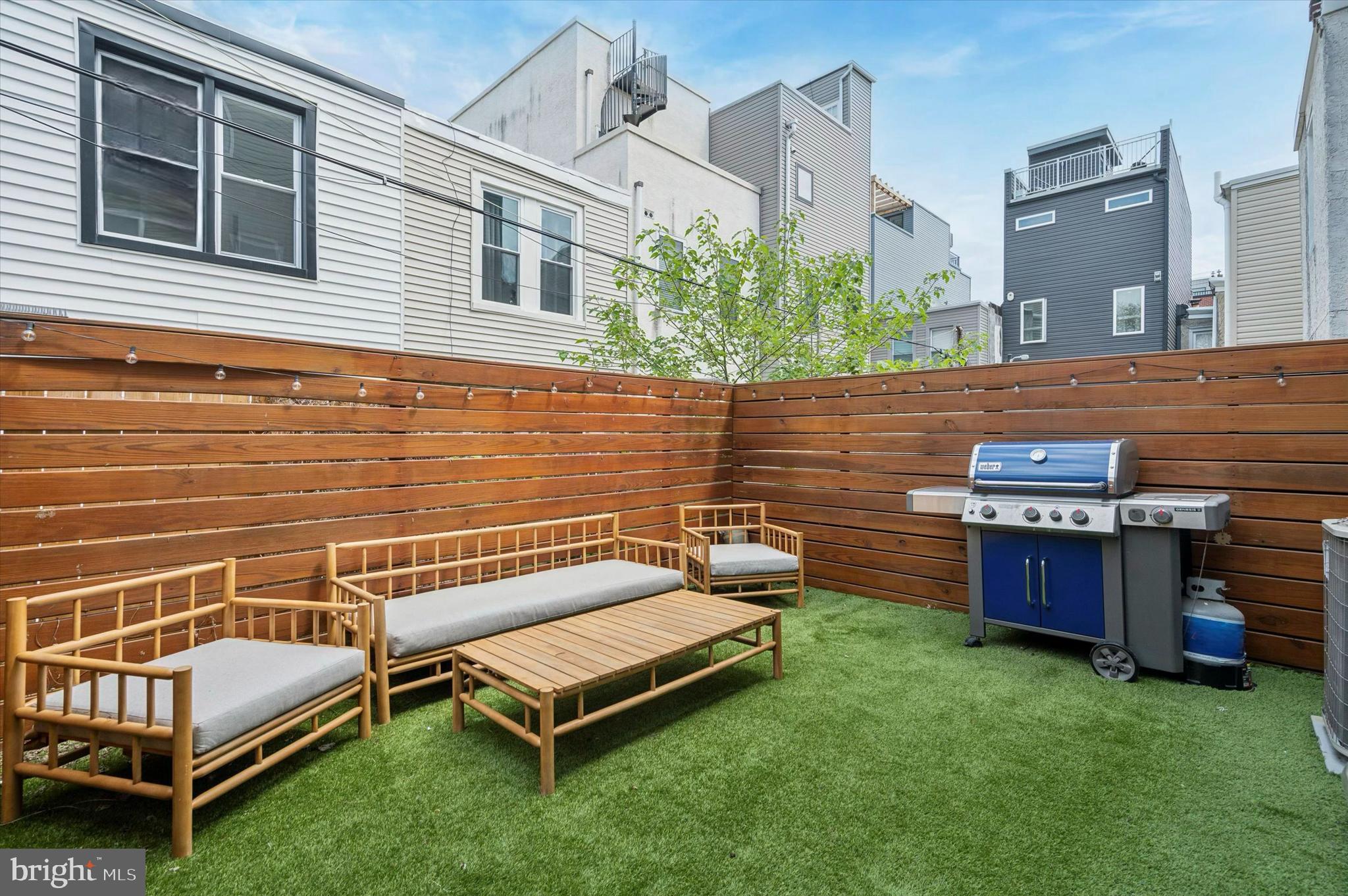 POINT BREEZE - Residential