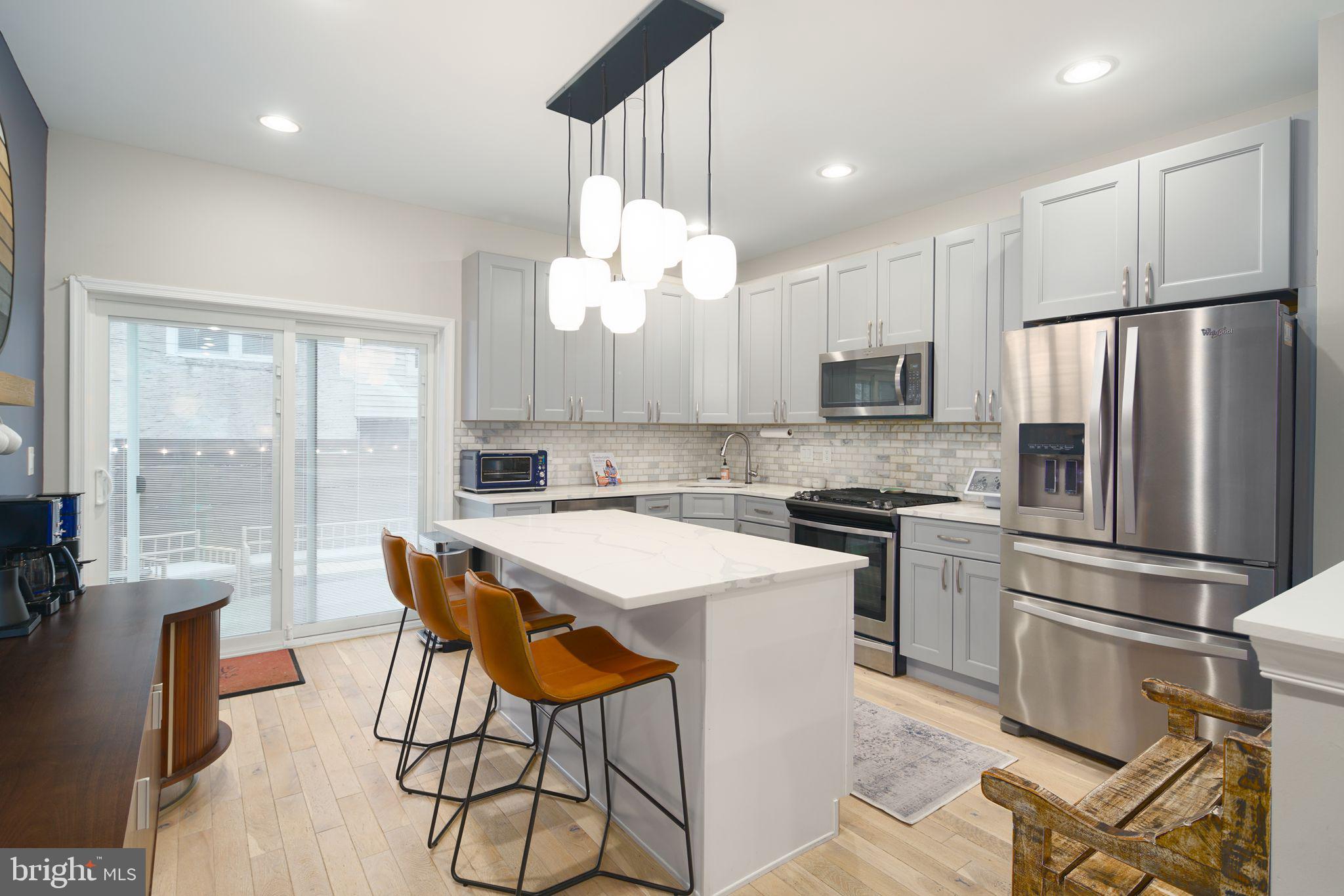 POINT BREEZE - Residential