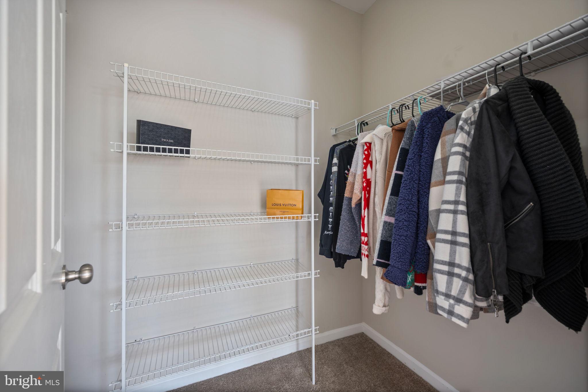 ELKRIDGE CROSSING - Residential