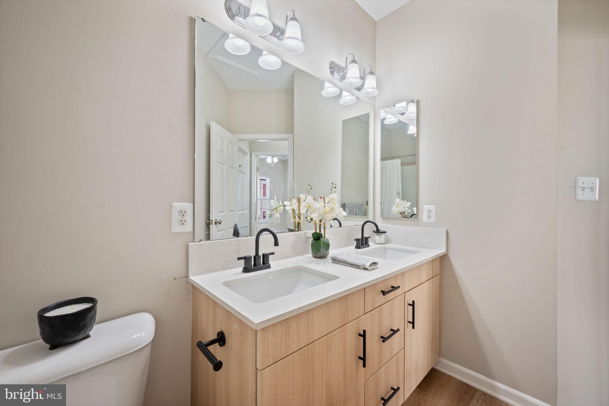 ELKRIDGE CROSSING - Residential