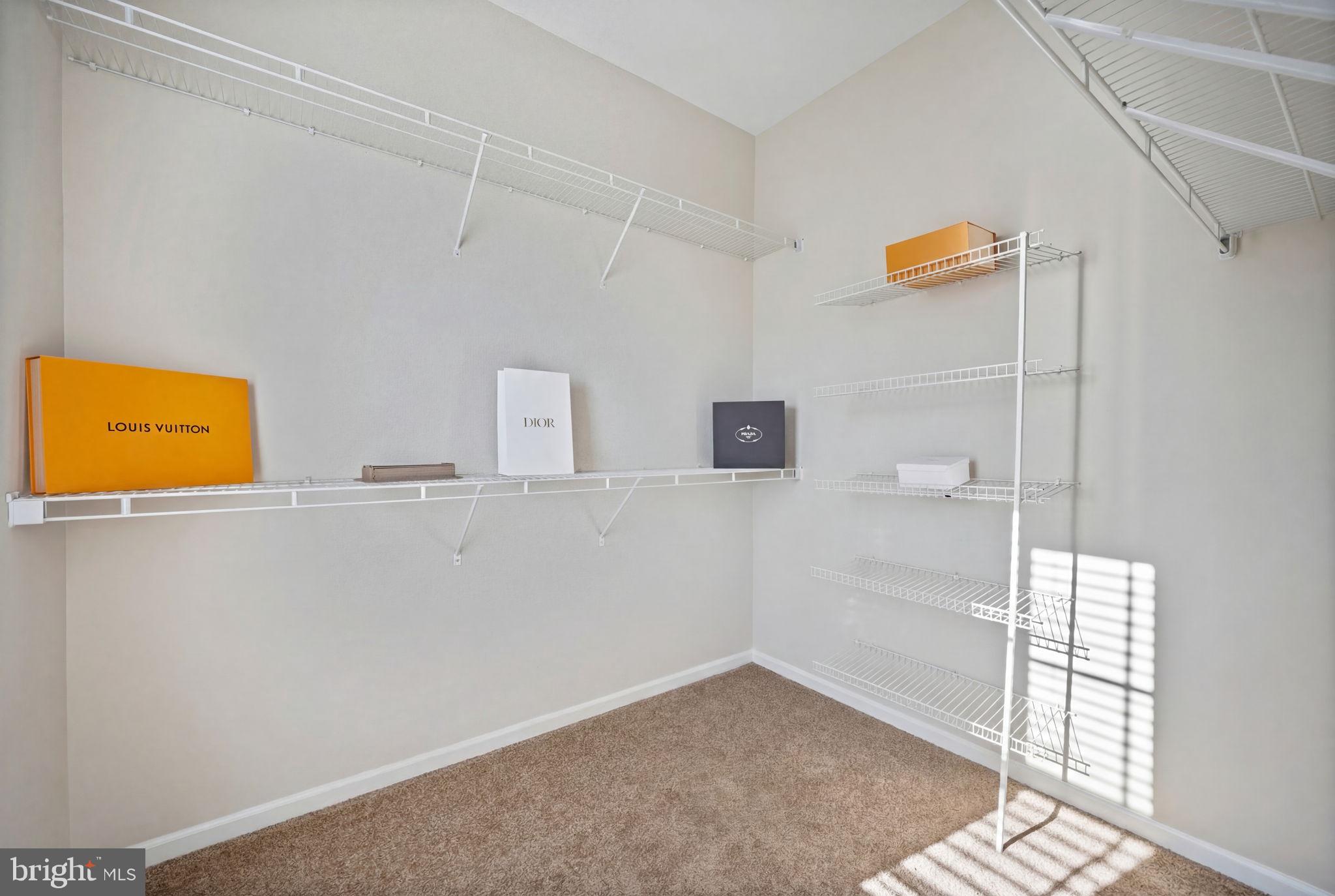 ELKRIDGE CROSSING - Residential