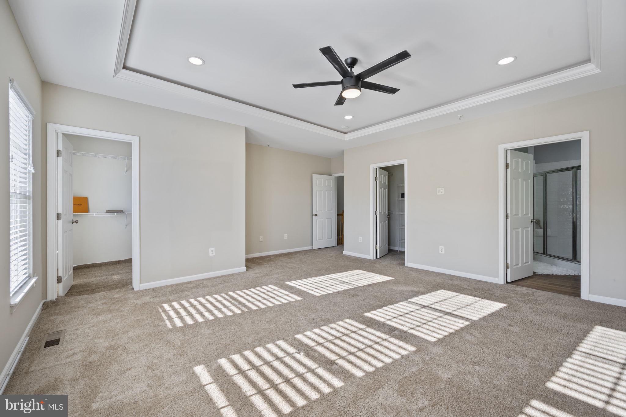 ELKRIDGE CROSSING - Residential